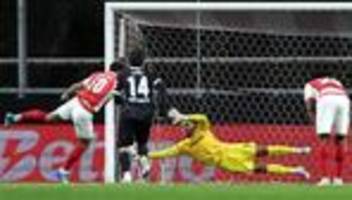 Europa League: Last-Minute-Gegentor: Freiburger Finaltraum droht zu platzen