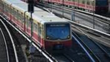 Kabel- und Weichenarbeiten: Bauarbeiten: Zahlreiche Unterbrechungen bei Berliner S-Bahn