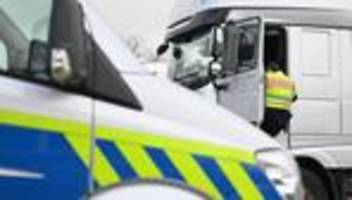 Kontrollwoche: Polizei kontrolliert Lastwagen und Busse