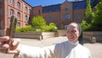 Social Media: Im Döner-Hype: Wie Klosterschwestern mit Klischees brechen