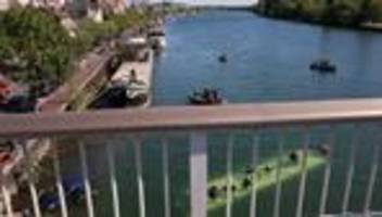 Unfälle: Bus stürzt bei Paris in Seine – Fahrschülerin am Steuer