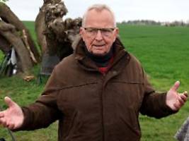 Für PR-Termin beim Buckelwal: Backhaus soll Walschutz-Treffen geschwänzt haben