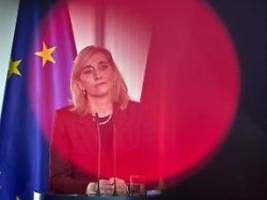 kein protest in mechterstädt: nina warken kürzt milliarden - und bekommt in thüringen einen wohlfühltermin