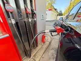 Über 17 Cent teurer: Spritpreise machen kurz vor Tankrabatt Rekordsprung