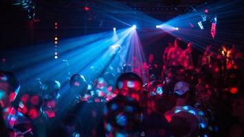 tanz in den mai 2026 in berlin: die besten partys in der Übersicht