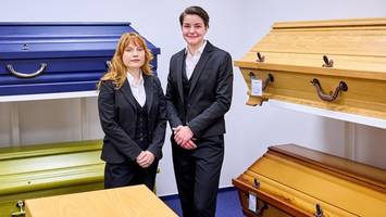 Berliner klären auf: Welche Eigenschaften brauchen Bestatter?