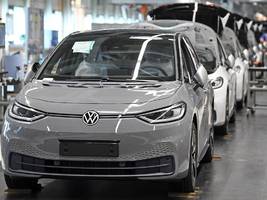 Autoindustrie: VW-Gewinn im ersten Quartal um 28 Prozent eingebrochen