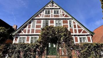 Fachwerktraum im Alten Land: Warum ist diese Immobilie so günstig?
