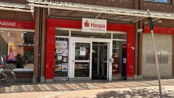 haspa schließt nachts mehrere sb-bereiche in hamburg – was dahintersteckt