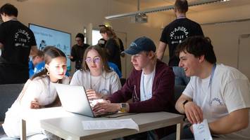 KI bedroht den Schulalltag – ein Hamburger Event zeigt, wie sie zur Chance wird