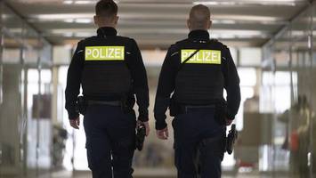 Mann auf den Gleisen legt S-Bahn-Strecke lahm – Aktion empfindet er als „normal“