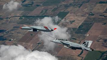 luftbetankungsdrohne mq-25a stingray absolviert ersten flug