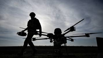 Ukraine schlägt 1500 Kilometer hinter der Grenze zu: Gewaltige Drohnenschläge erschüttern Munitionsfabrik tief in Russland