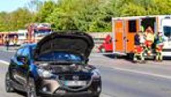 A 45 bei Dortmund: Auto fährt auf - sieben Verletzte