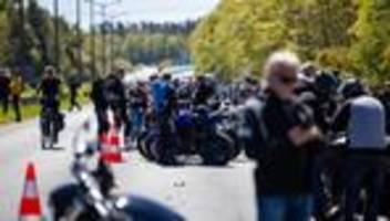 Biker-Treffen: 25.000 Motorradfahrer feiern in Nürnberg Start in die Saison