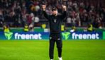 Fußball-Bundesliga: «Einmalig»: Hoeneß lobt Stuttgarts Fan-Power vor Landesduell