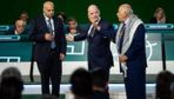 Fußball: Zwischen Nahostkonflikt und Trump: Infantino will bleiben