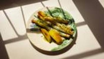 Kräutersoße: Ein neues Soßenbett für den Spargel