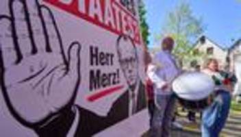 1. Mai: Tag der Arbeit - DGB meldet mehr Demonstranten in Hessen