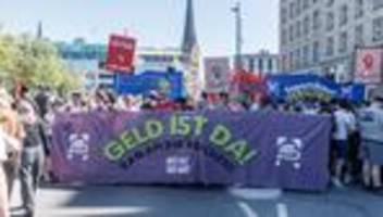 1. Mai: Tausende demonstrieren am 1. Mai für Umverteilung
