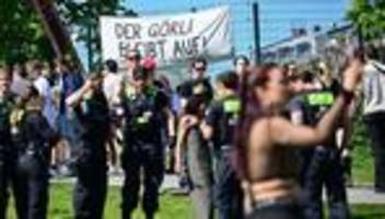 1. Mai: Viel los in Kreuzberg - kein Zugang mehr in Görlitzer Park