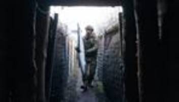 krieg gegen die ukraine: selenskyj will sold ukrainischer soldaten deutlich erhöhen