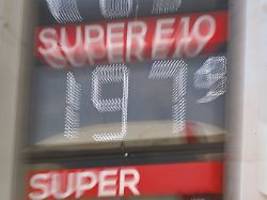 reiche mahnt zur weitergabe: tankrabatt senkt spritpreise teils unter 2 euro