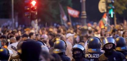 wie die berliner polizei das krawallrisiko in diesem jahr einschätzt
