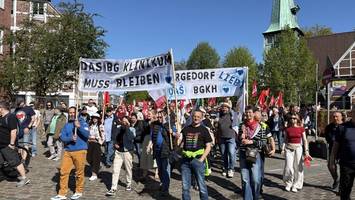 1. Mai: Demonstranten fordern Erhalt der Notfallversorgung in Boberg
