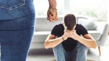 Opfer körperlicher Gewalt: Wo gepeinigte Männer in Elmshorn offen reden können