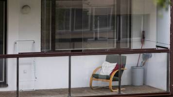 Mieter bekommt verglasten Balkon und Mieterhöhung: Halte ich für falsch