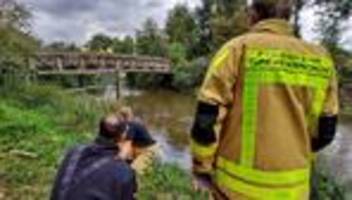 Einsatz: Erneut Leiche in der Erft – Feuerwehr birgt Mann aus Fluss