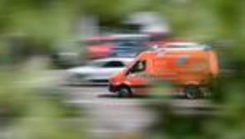 Rettungskräfte im Einsatz: Mehrere Motorradfahrer bei Unfällen schwer verletzt