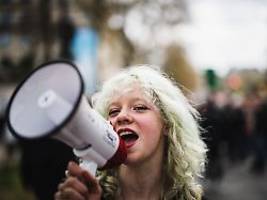 Kleine Taten, große Wirkung: Mikro-Aktivismus hilft gegen das Gefühl der Ohnmacht