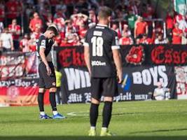 Zurück in 2. Liga: Essener Klatsche bringt VfL Osnabrück den Aufstieg