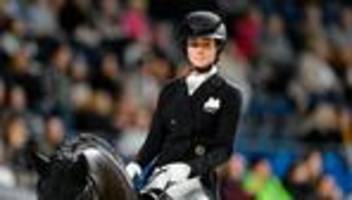 Reitsport: Lisa Müller reitet in Mannheim zum Sieg