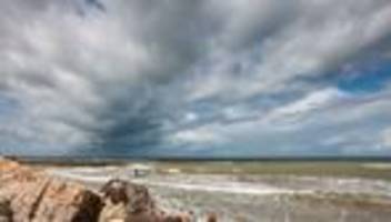 unwetter: dwd warnt vor heftigem gewitter in schleswig-holstein