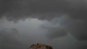 Wetter: Sturm und Schnee statt Sonne – Griechenland friert im Mai