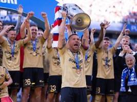 Gornik Zabrze platzt vor Glück: Lukas Podolski krönt seine Karriere mit einem letzten Märchen