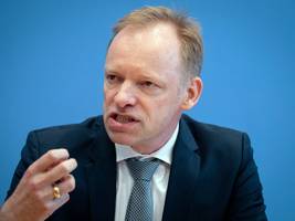 bundespolitik: ifo-präsident warnt wegen us-zöllen vor rezession