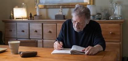 can-mitgründer irmin schmidt mit neuem album: die nachtigall und das dröhnen