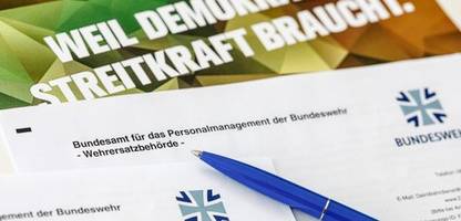 wehrdienst: schon 200.000 junge menschen haben post von der bundeswehr bekommen