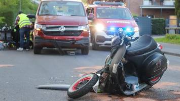 Schwerer Unfall: Mann nach Frontalcrash mit VW-Bus in Lebensgefahr
