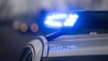Leipzig: Auto fährt in Leipzig in Menschengruppe – mehrere Verletzte
