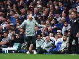 fans pfeifen und flüchten: fc chelsea beendet nur eine von zwei horror-serien