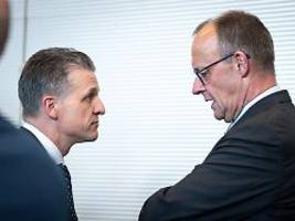 Haben in der Tat ein Problem: Kanzleramtschef rügt miserable Außendarstellung der eigenen Regierung