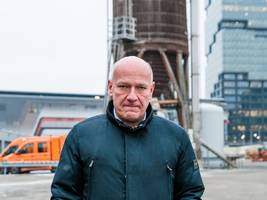 Landesregierung: Kai Wegner steckt in Berlin fest