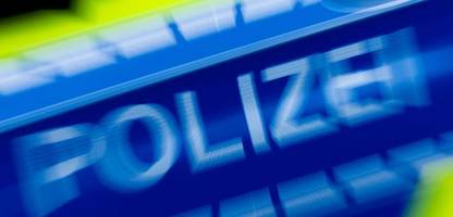 Leipzig: Auto fährt in Fußgängerzone – Polizei meldet Verletzte