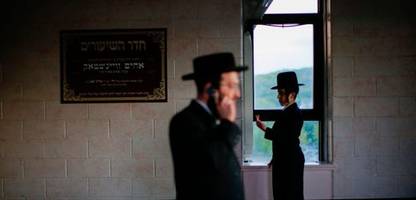 New York City: Erneut Hakenkreuz-Schmierereien an Synagoge in Queens