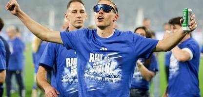 fc schalke 04 ist aufgestiegen: »besorgt ihr zigarren und bier, ich kümmere mich um den rest«